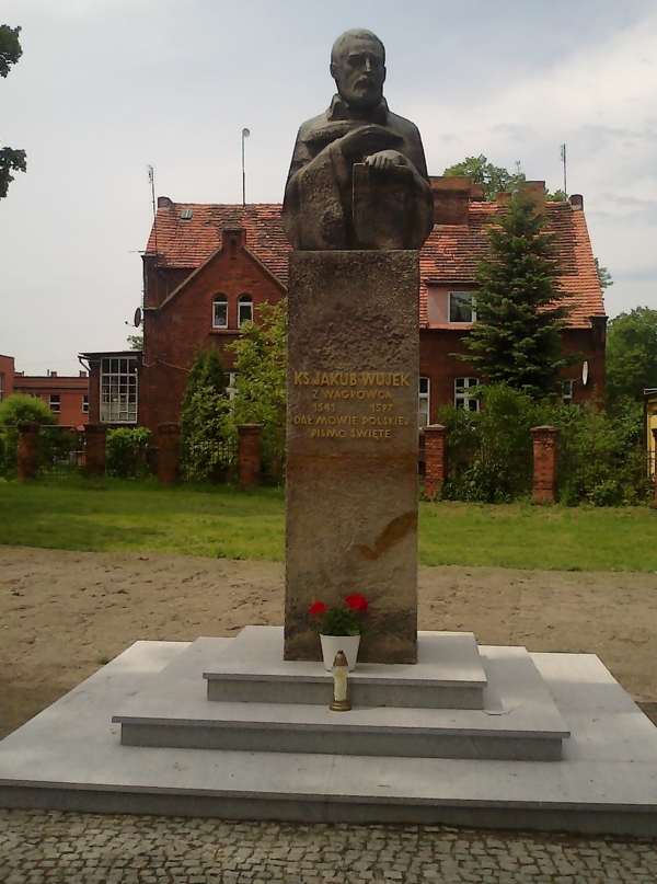 Pomnik ks. Jakuba Wujka